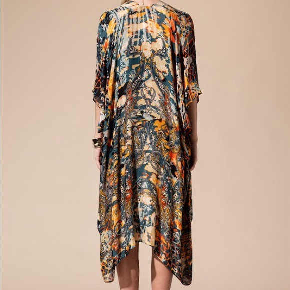 NWT kimono ruana exotic bohemian flowy one size perfect for beach, arm cover OS - Picture 4 of 8